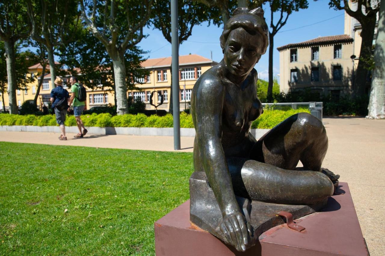 Tout Confort ! Climatisation, Centre-Ville, Parking, Terrasse, Wifi, Netflix Carcassonne Exteriör bild
